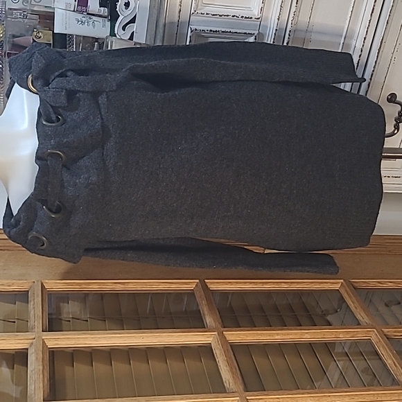 Almost New Heather gray Sweater with loops & bowtie off shoulder By Confess - Picture 3 of 3